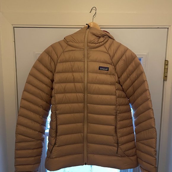 Patagonia Down Sweater Hoody - Picture 6 of 6